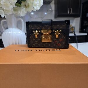 Louis Vuitton Monogram canvas Petite Malle handbag